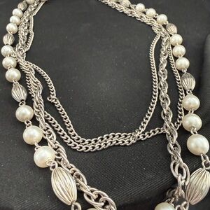 Elegant Vintage Silver and Pearl Necklace